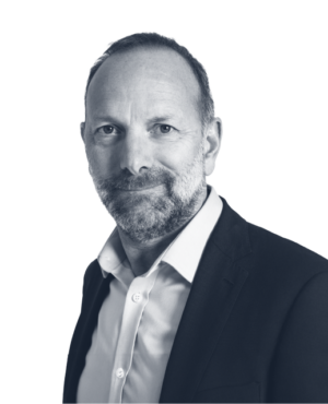 Derek Poter Headshot